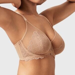 Sz 46DD Natural Nude HSIA Mermaid Scales Laced Underwire Bra